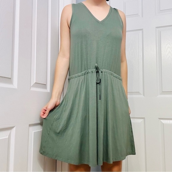 Sweaty Betty Dress Mini Gym Workout Casual Green Outdoor Summer Extra Small - Picture 7 of 7